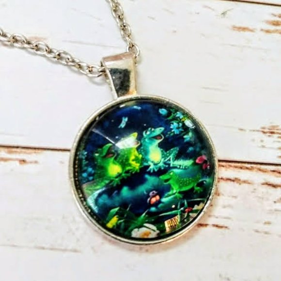 Jewelry - Singing Frogs Pendent